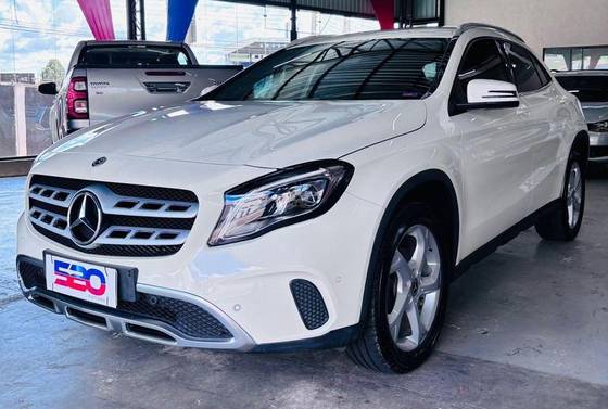 MERCEDES-BENZ GLA 200 1.6 CGI FLEX ADVANCE 7G-DCT